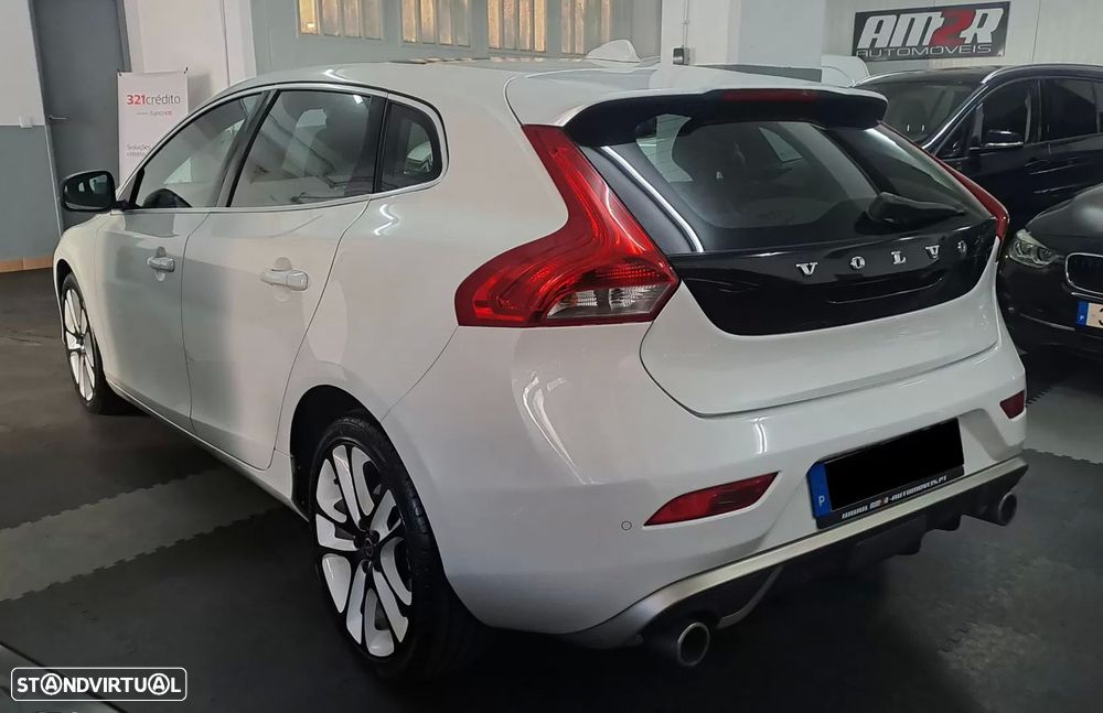 Volvo V40 2.0 D2 R-Design - 4
