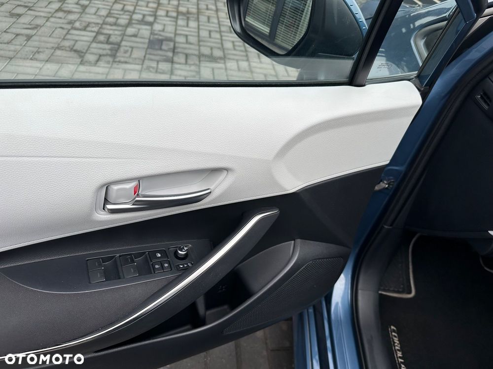 Toyota Corolla - 11