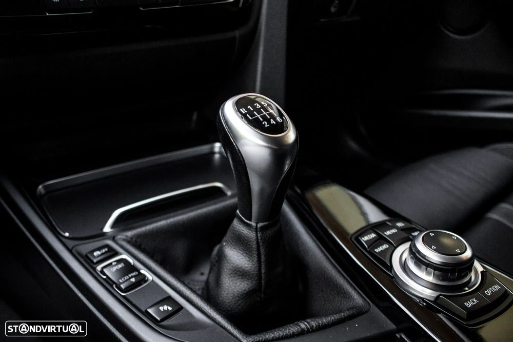 BMW 316 d Touring Line Sport - 21