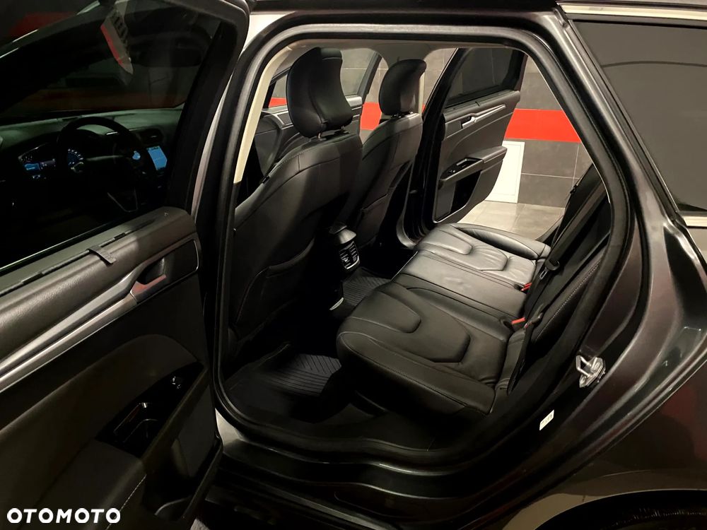 Ford Mondeo 2.0 TDCi Titanium PowerShift - 23