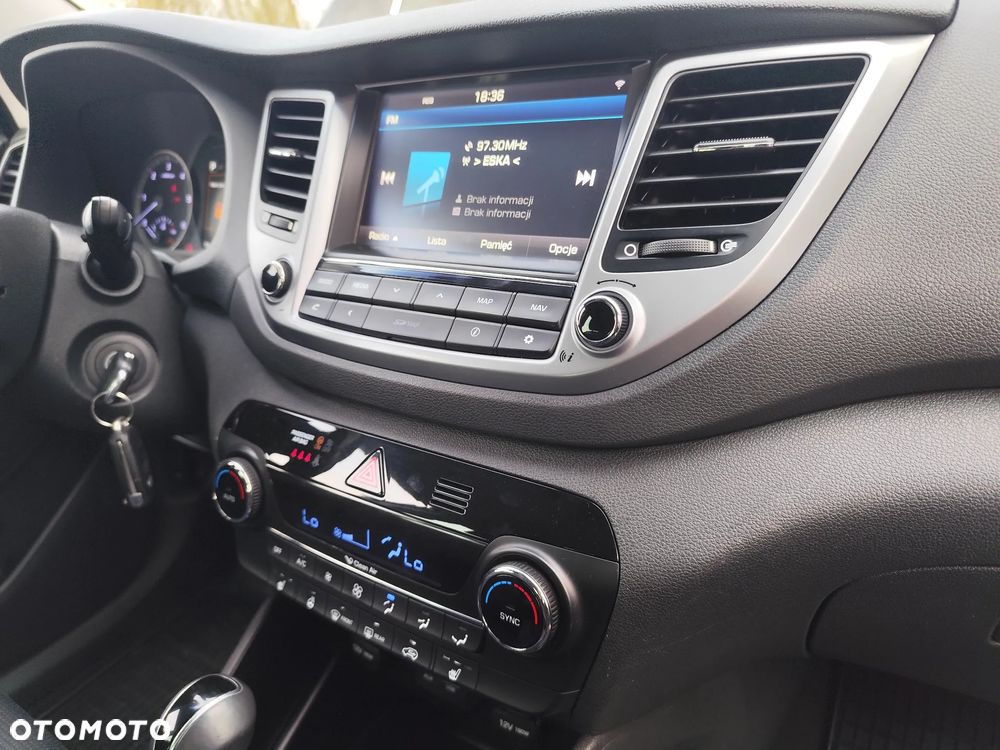 Hyundai Tucson blue 1.7 CRDi 2WD DCT Premium - 23