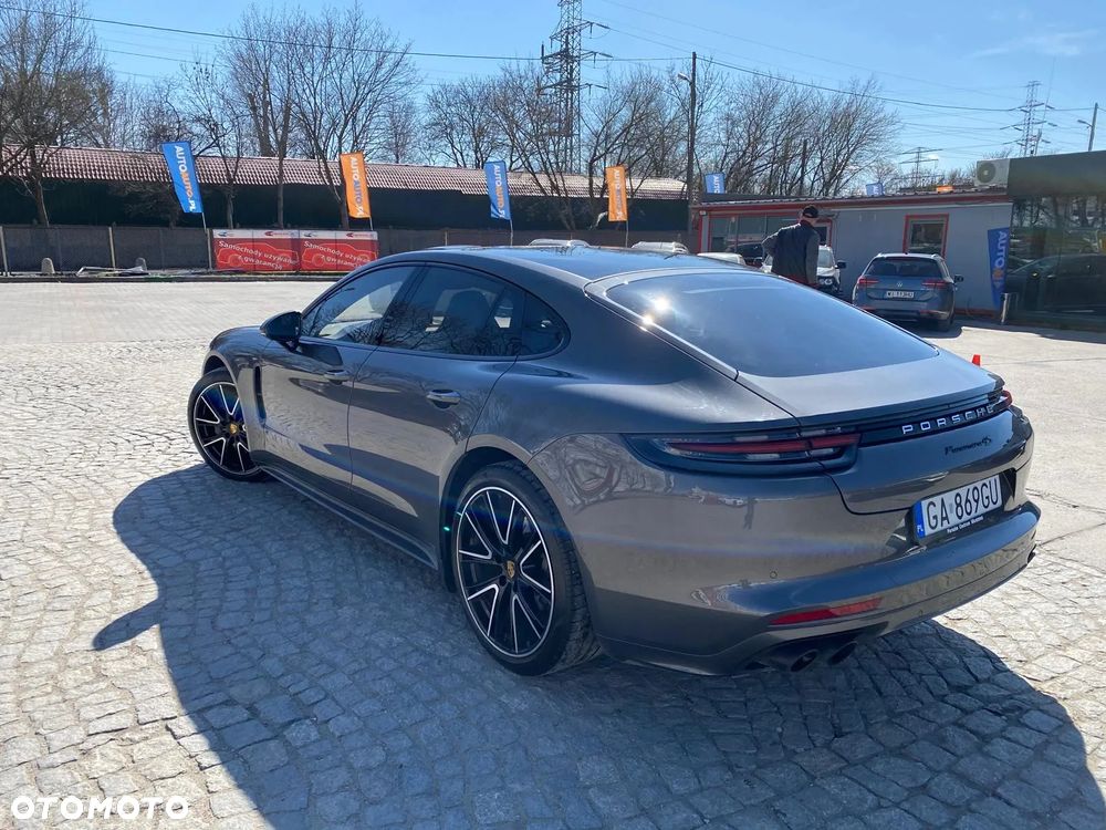 Porsche Panamera 4S - 3