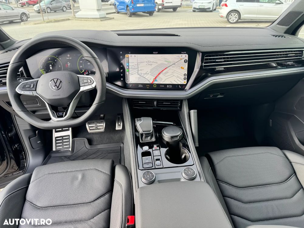 Volkswagen Touareg 3.0 V6 TDI SCR 4Motion Automatik R-Line - 11