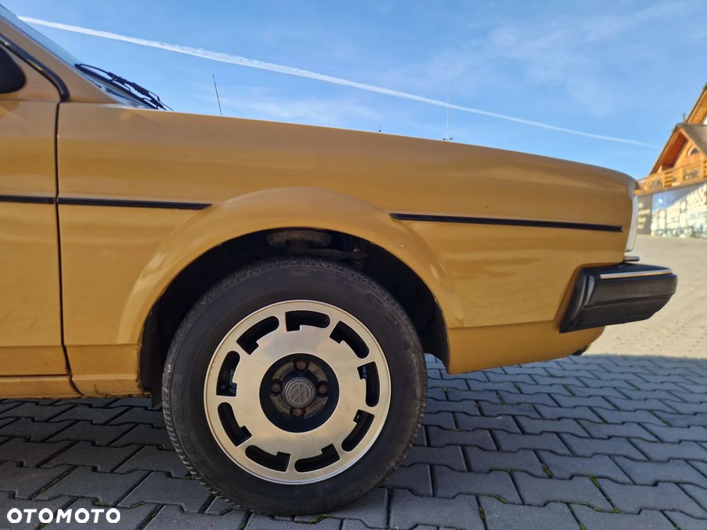 Volkswagen Passat - 27