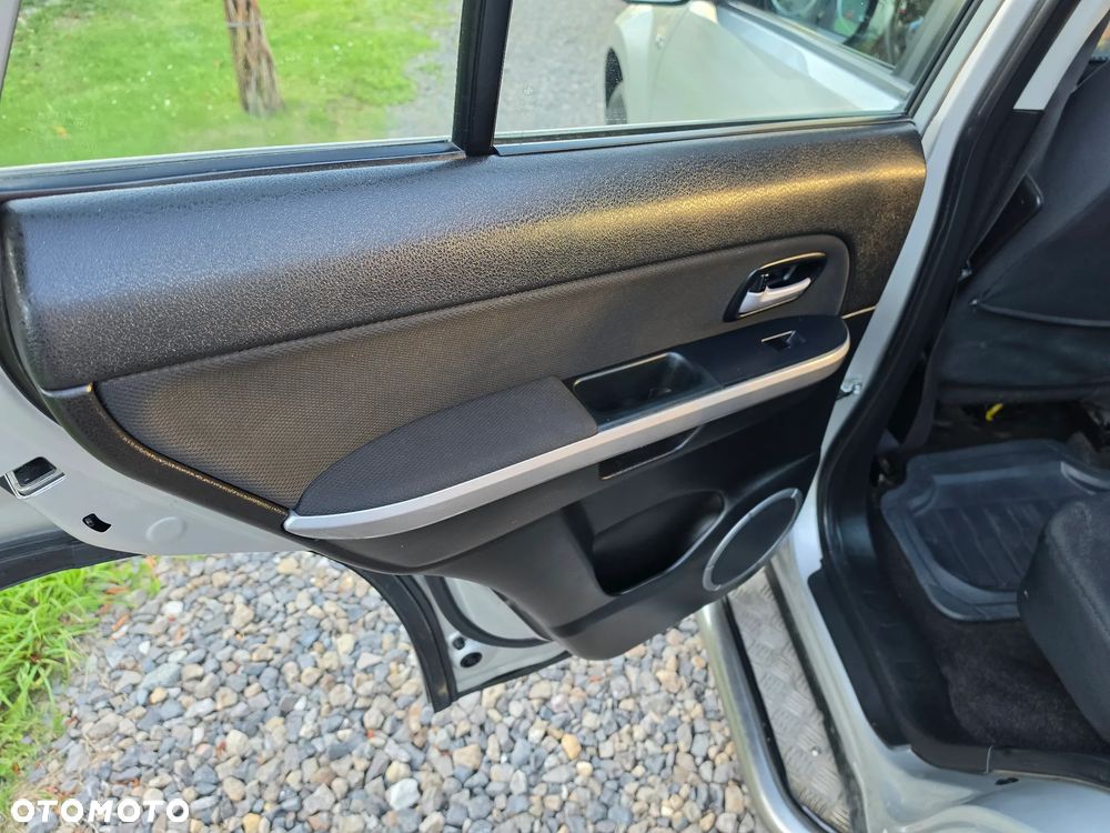 Suzuki Grand Vitara 2.7 V6 - 32
