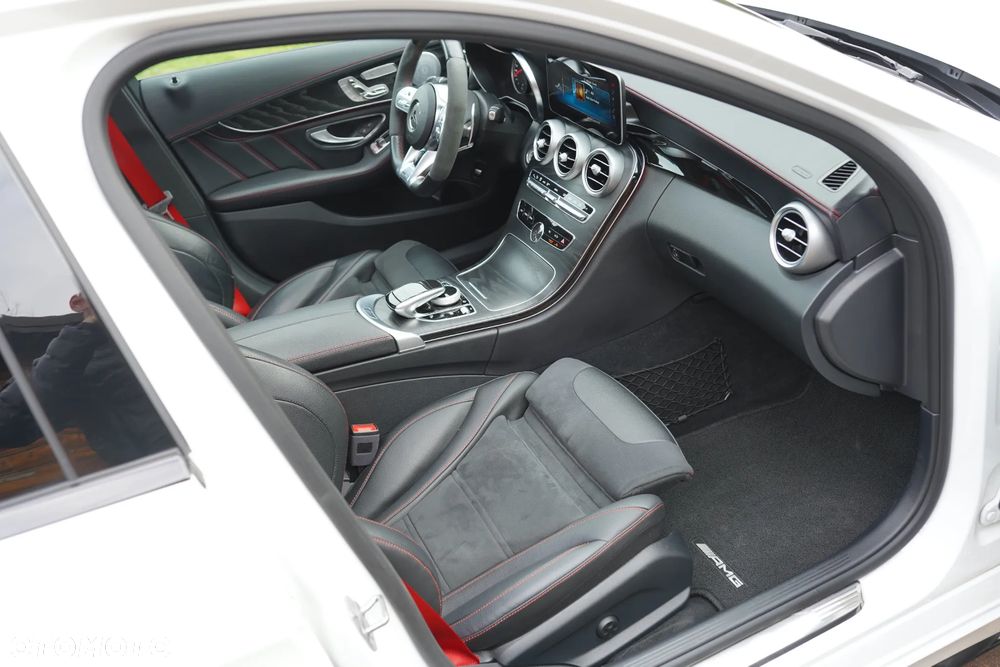 Mercedes-Benz Klasa C AMG 43 4Matic 9G-TRONIC - 39