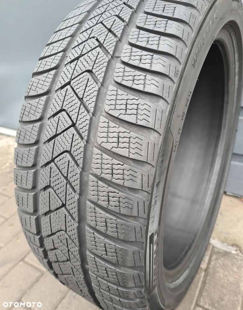 Pirelli Winter SottoZero 3 245/45R19 102 V - 1