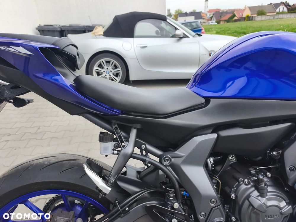 Yamaha R7 - 24