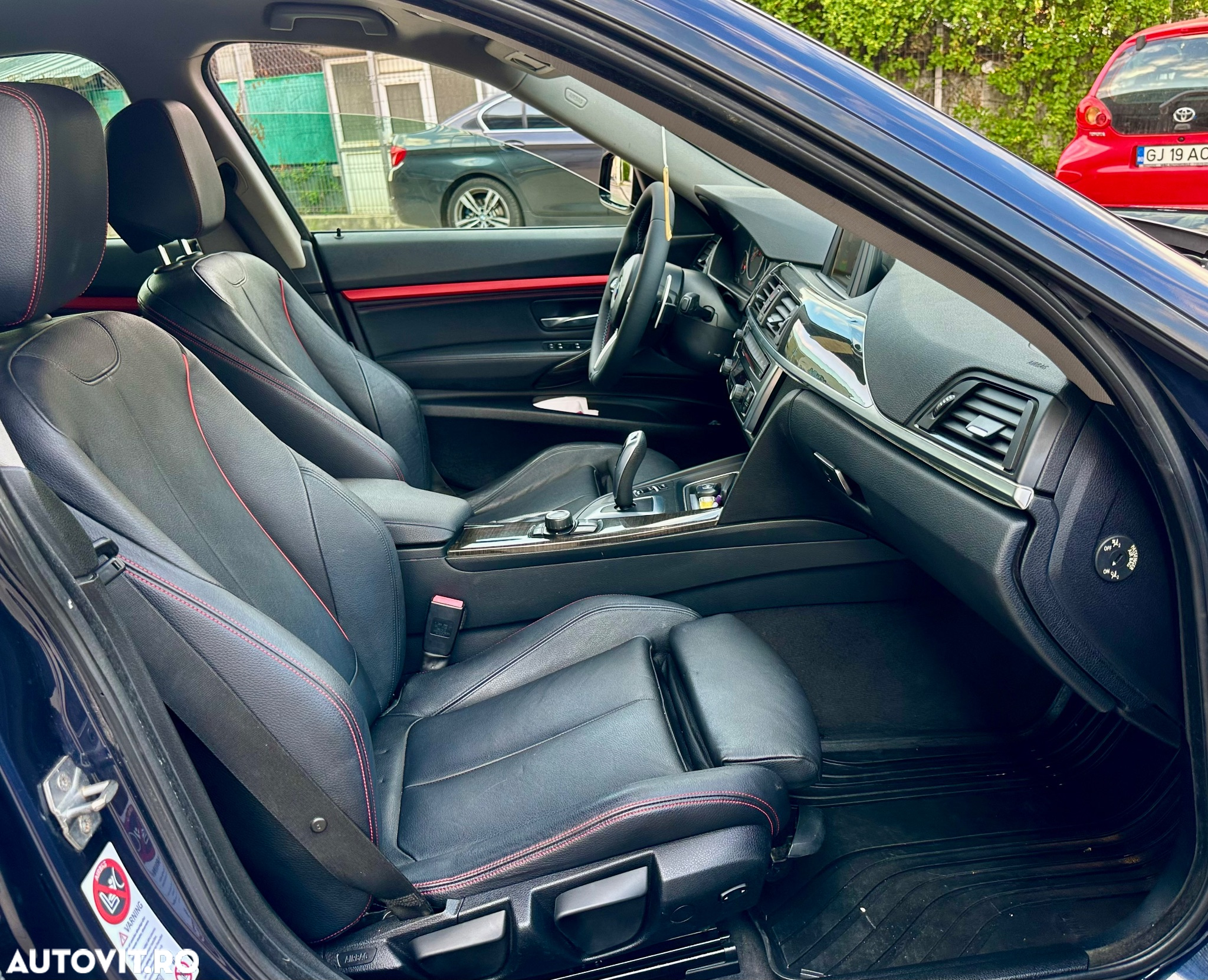 BMW Seria 3 320d Sport-Aut. Luxury Line - 7