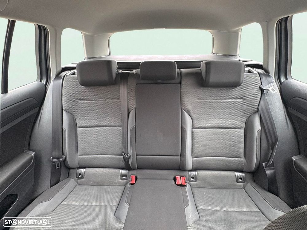 VW Golf Variant 1.6 TDi Confortline DSG - 17