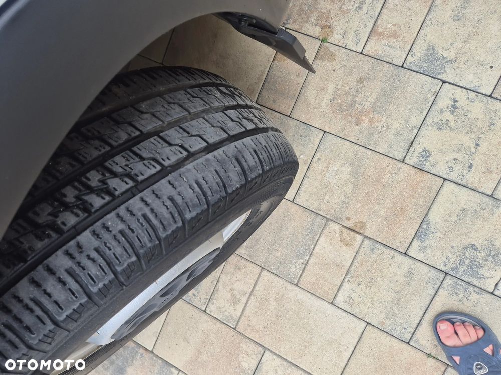 Iveco DAILY 35S17 KONTENER 4.20 WINDA HIMATIC KLIMATRONIC - 9