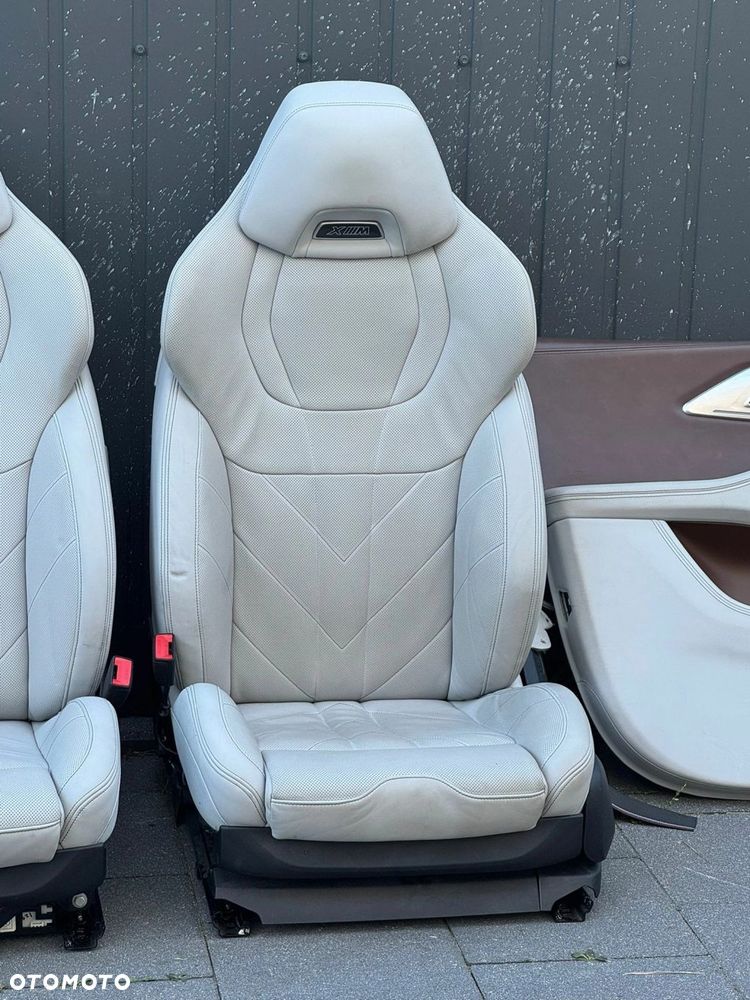FOTELE TAPICERKA BMW XM G09 INDIVIDUAL SILVERSTONE II GRZANE KLIMATYZOWANE - 4