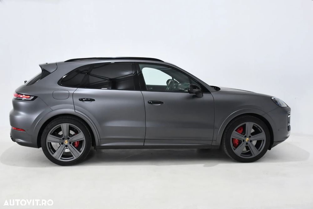 Porsche Cayenne S - 7