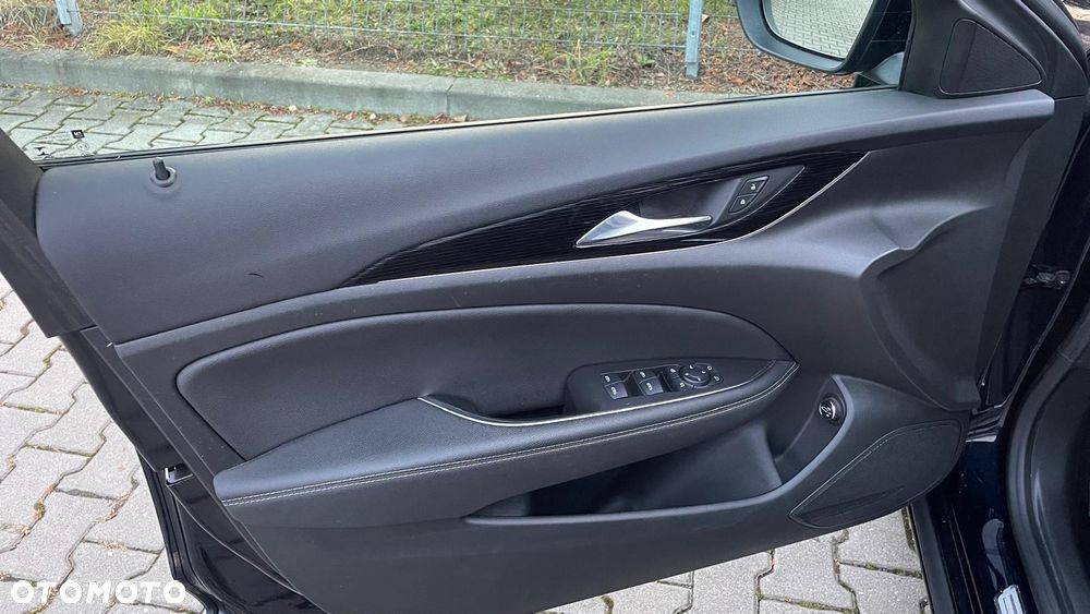 Opel Insignia 1.5 T Innovation S&S Eco - 21