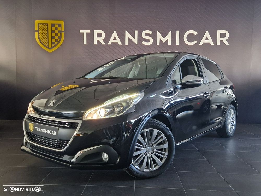 Peugeot 208 1.2 PureTech Signature - 1