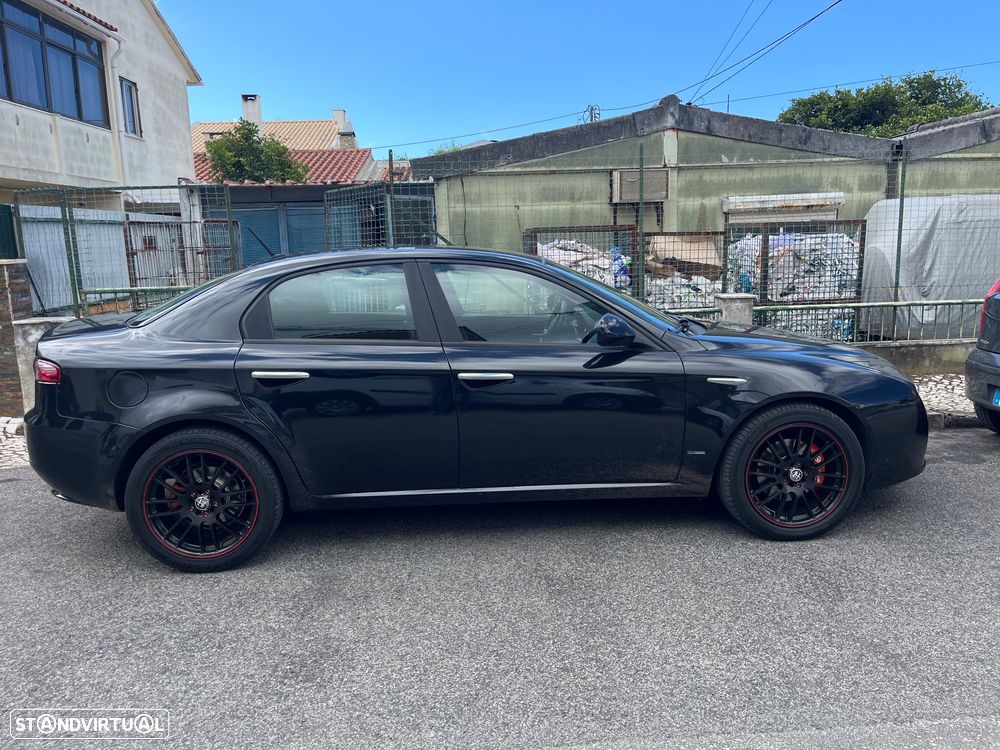 Alfa Romeo 159 1.9 JTDM 16V - 5