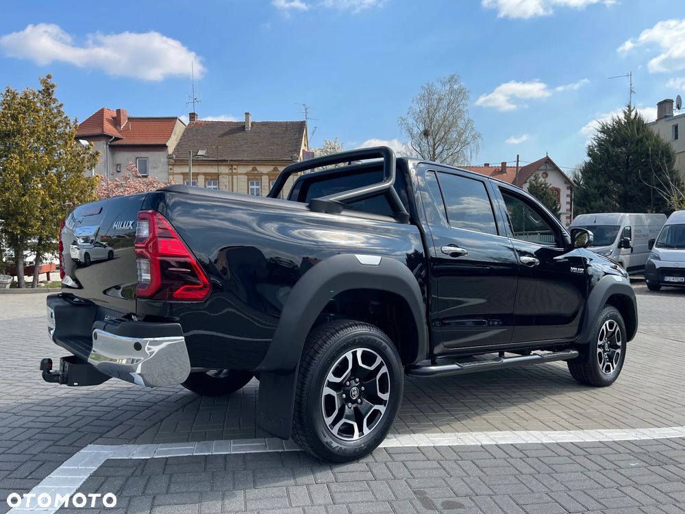 Toyota Hilux 2.8 D-4D Double Cab Invincible Sport 4x4 - 17