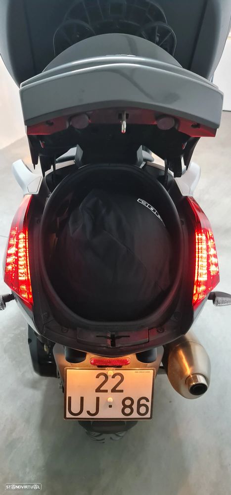 Peugeot Métropolis X1 AA - 2