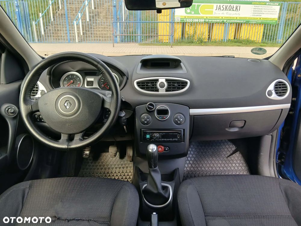 Renault Clio - 9