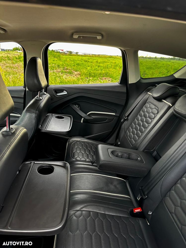 Ford Kuga 2.0 TDCi 4WD Powershift Vignale - 17