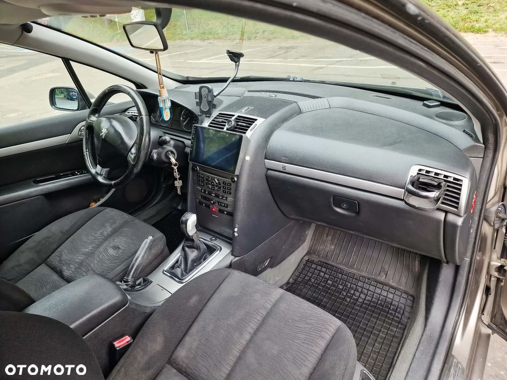 Peugeot 407 - 15
