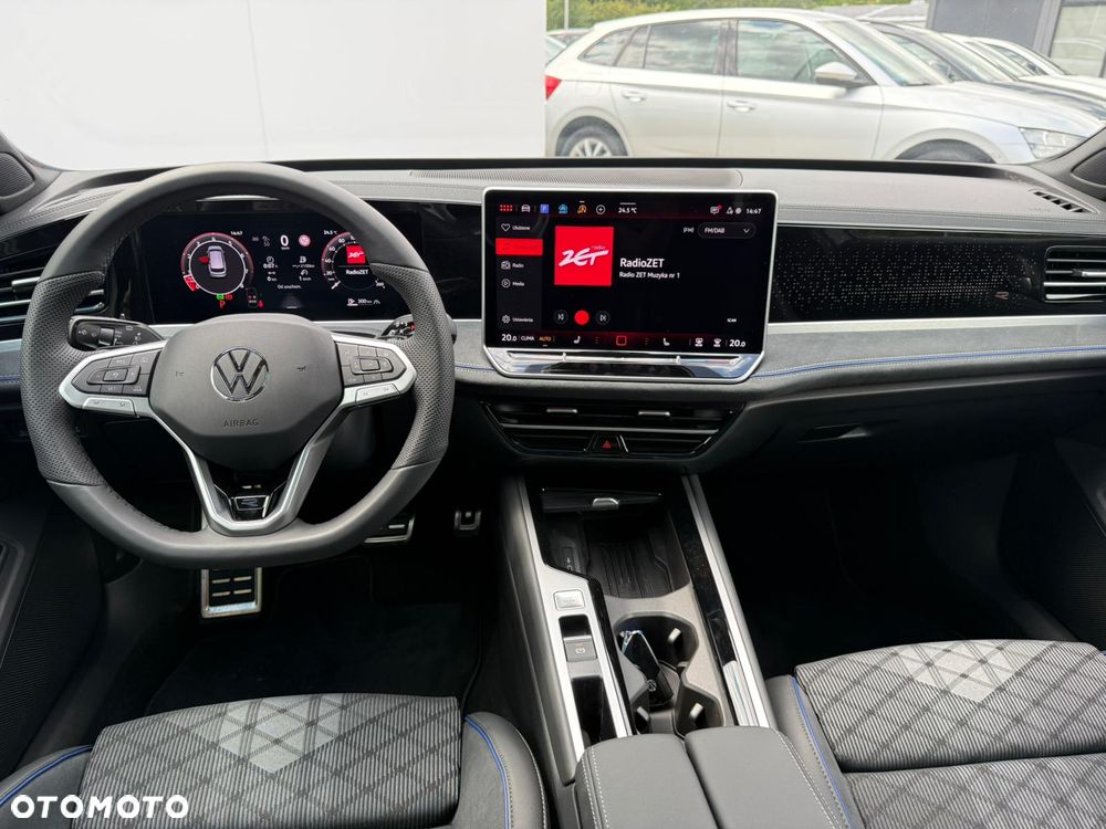 Volkswagen Passat - 11