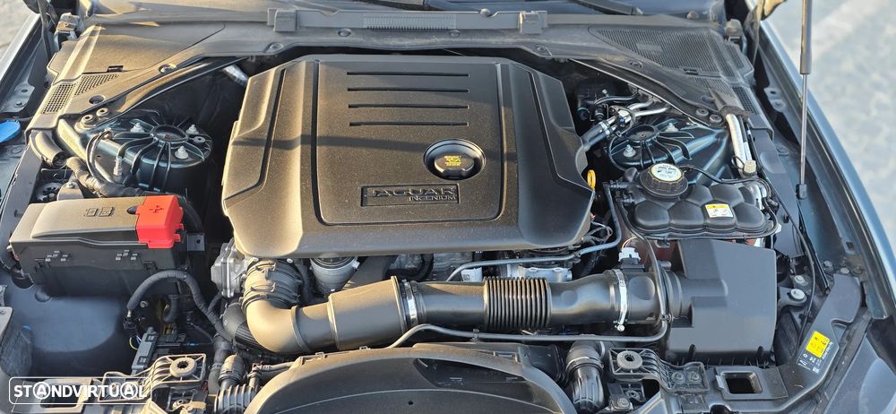 Jaguar XE 2.0 D Portfolio Aut. - 6