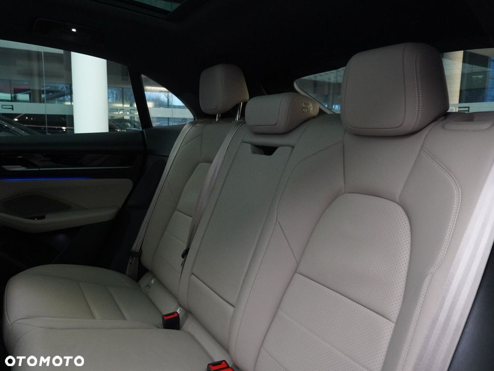 Porsche Macan - 34