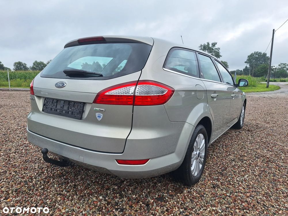 Ford Mondeo 2.0 Ghia Executive - 4