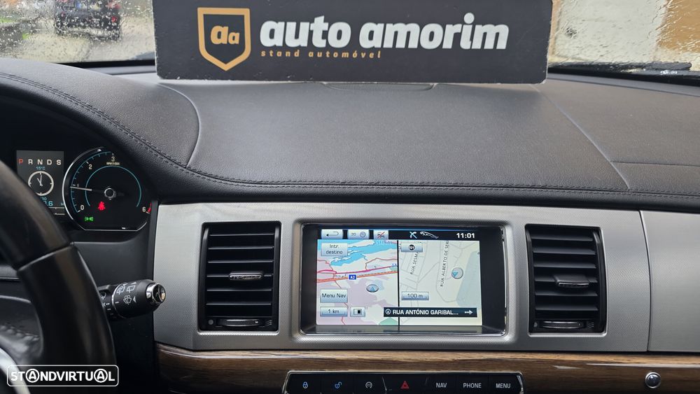 Jaguar XF Sportbrake 2.2 D Premium Luxury - 25