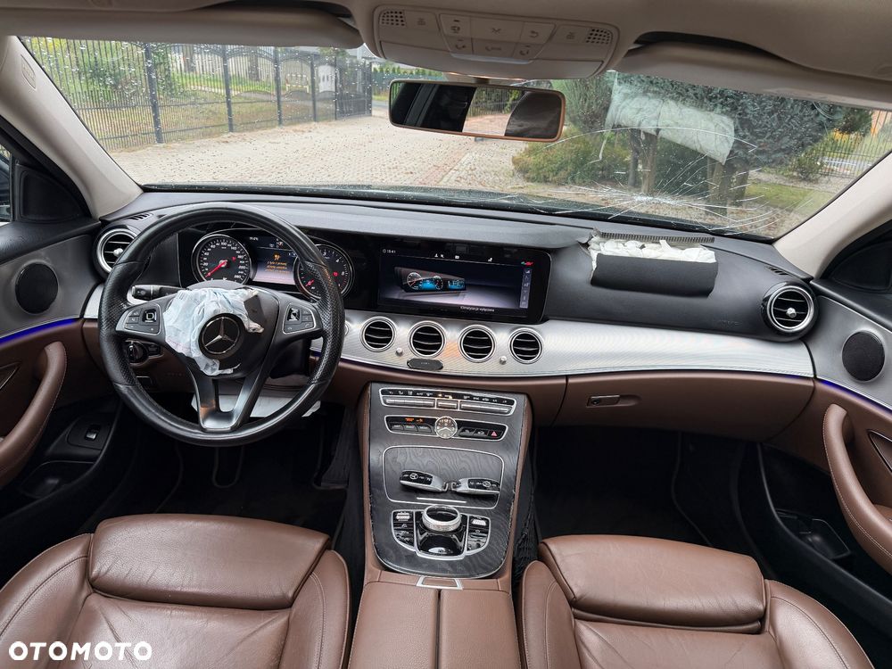 Mercedes-Benz Klasa E 200 d 9G-TRONIC Exclusive - 16