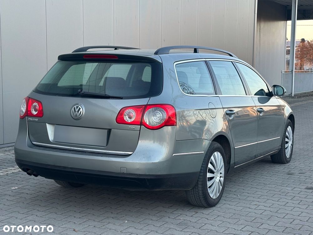 Volkswagen Passat - 3