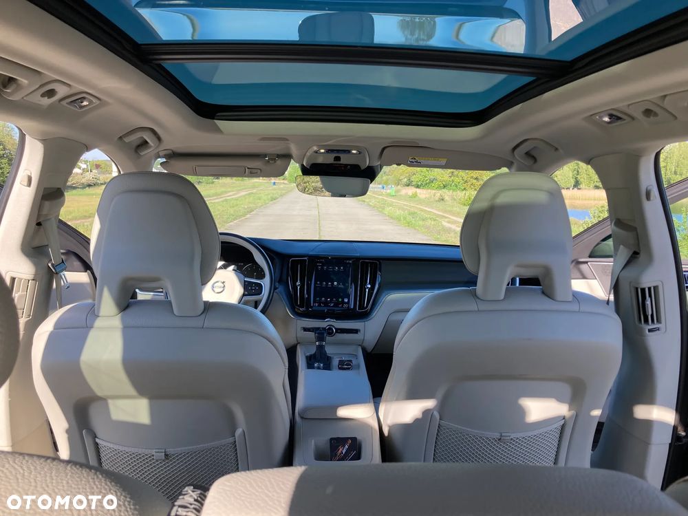Volvo XC 60 T6 AWD Geartronic Momentum - 10