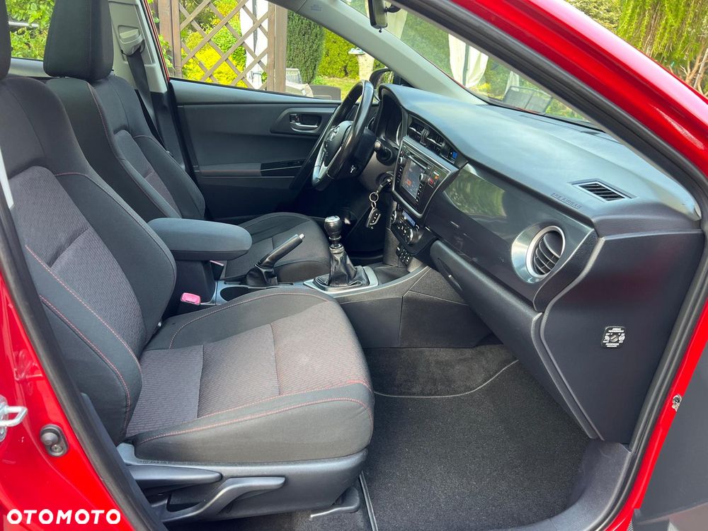 Toyota Auris 1.6 Selection - 22