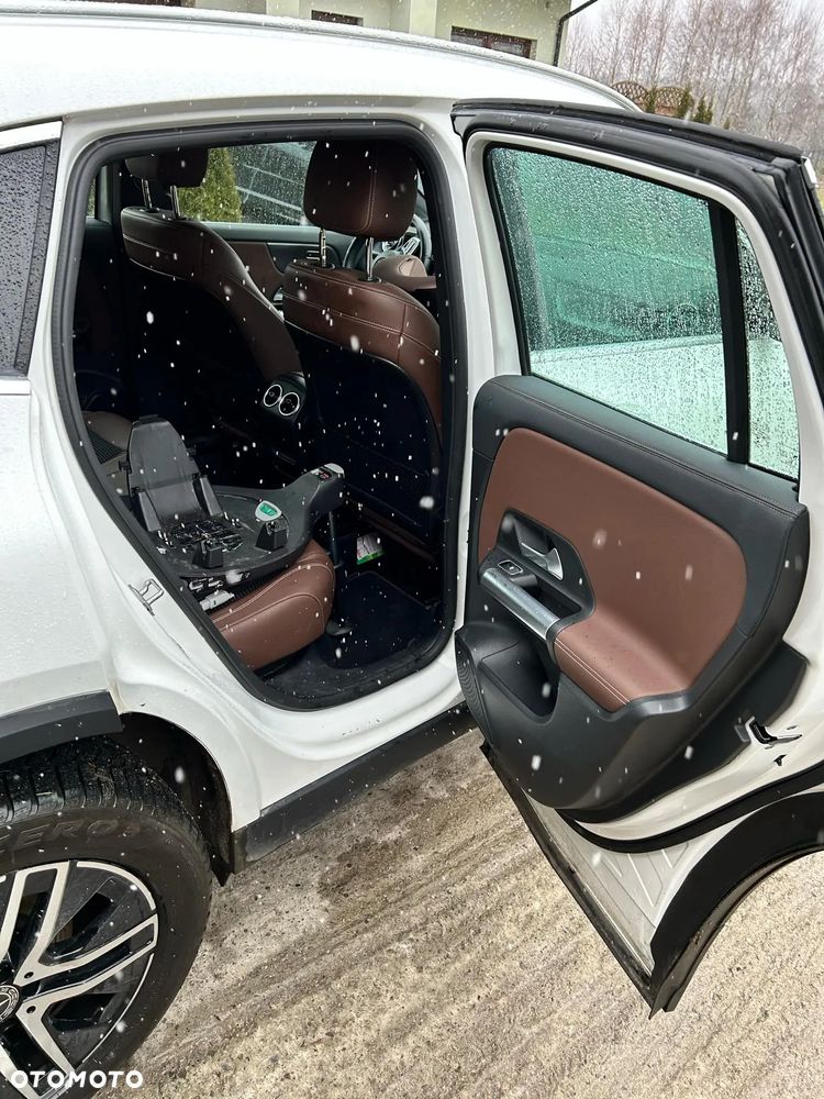 Mercedes-Benz GLA 200 Business Edition - 12