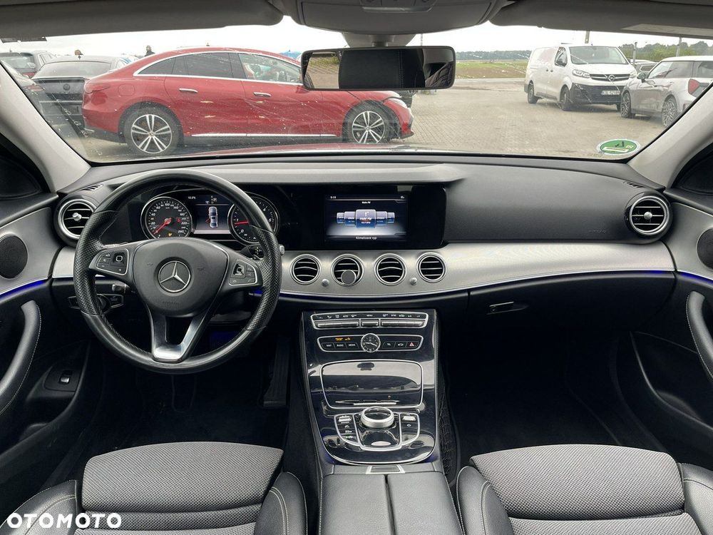 Mercedes-Benz Klasa E 200 d 9G-TRONIC - 10