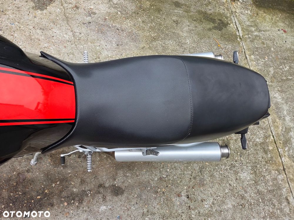 Ducati Monster - 27