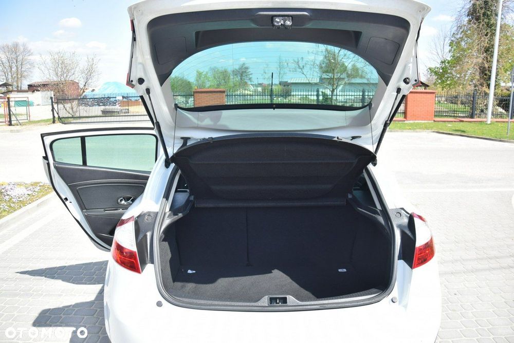 Renault Megane 1.6 16V 110 LIMITED - 19