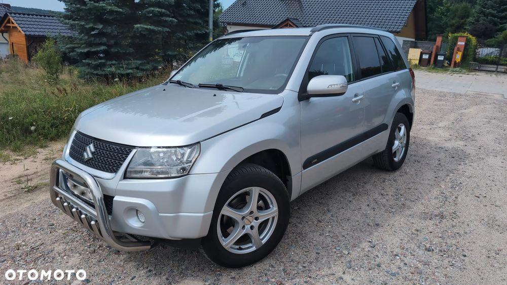 Suzuki Grand Vitara 2.0 Comfort - 1