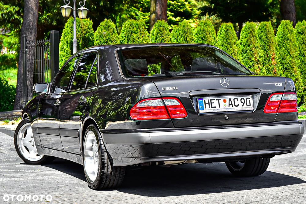 Mercedes-Benz Klasa E - 3