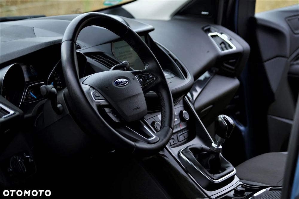 Ford Kuga - 30