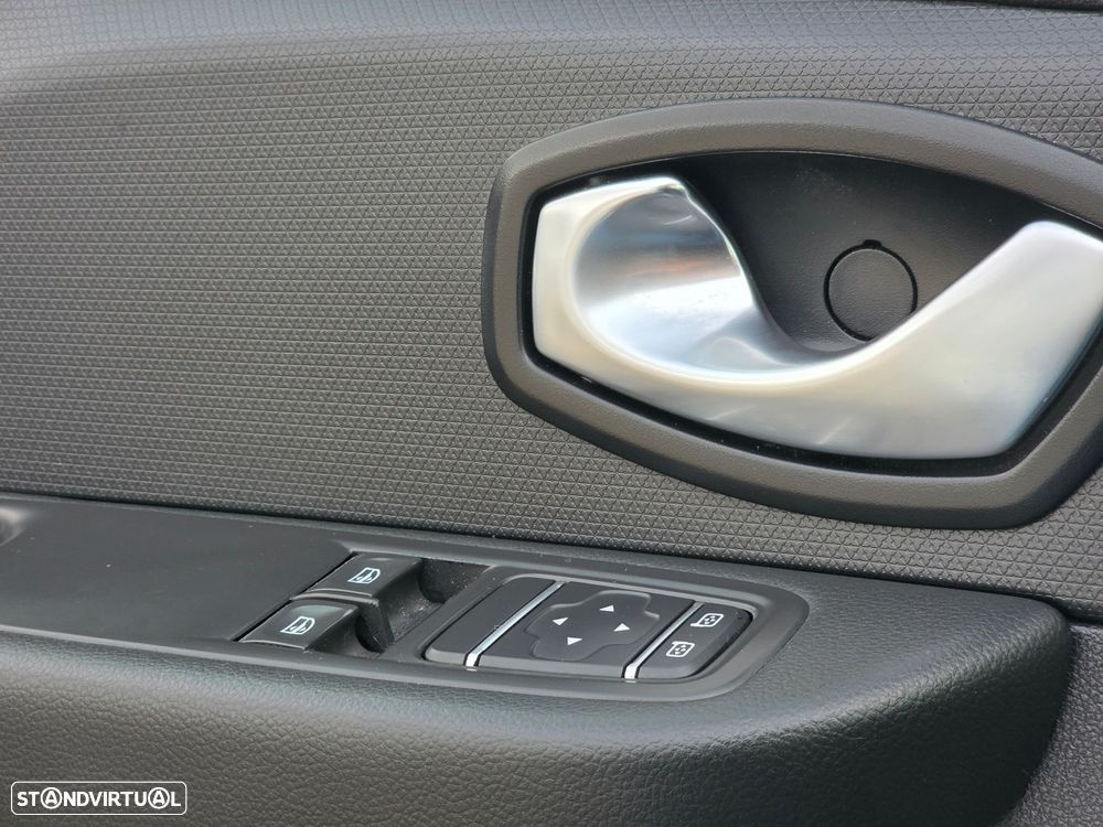 Renault Clio 1.5 dCi Zen - 17