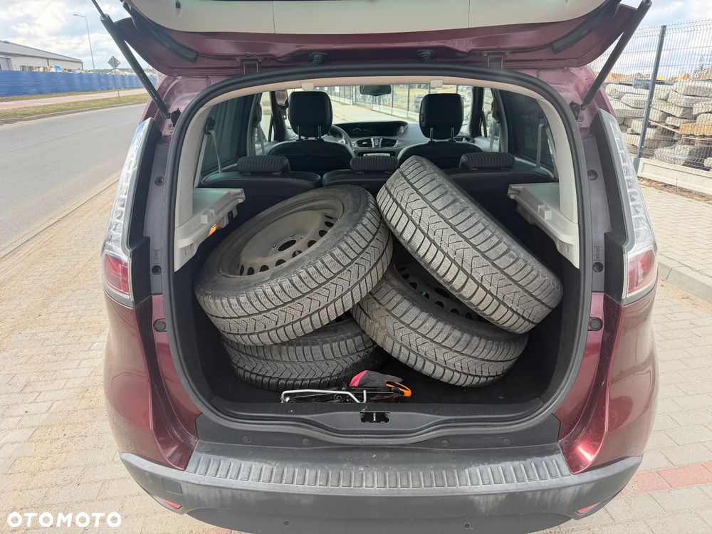 Renault Scenic - 17