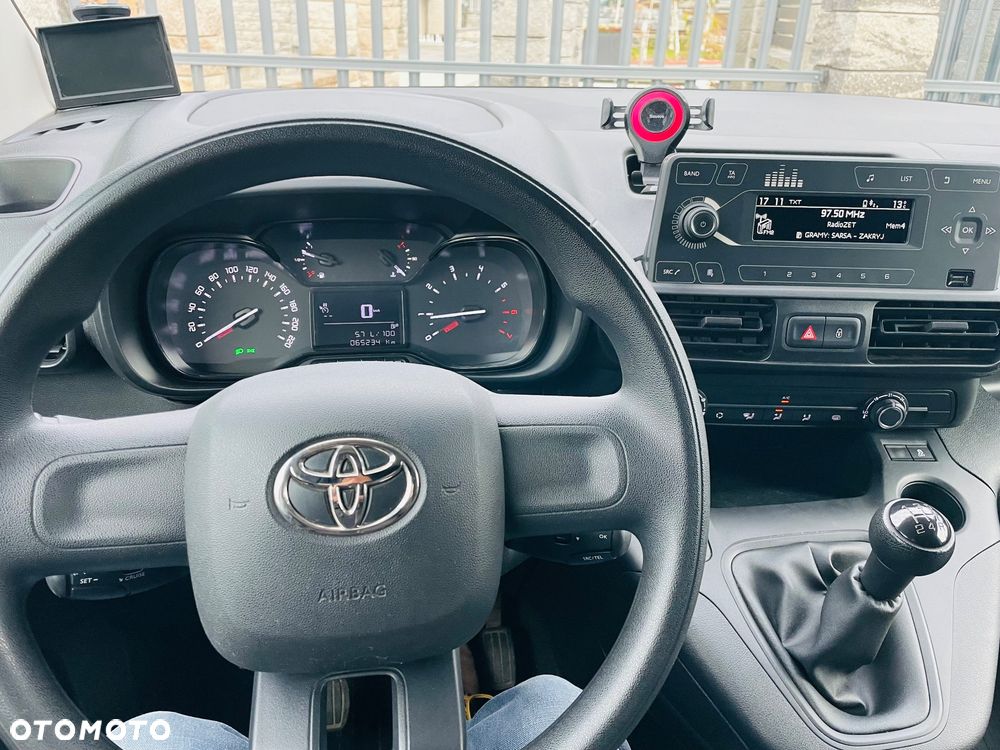 Toyota Proace City - 13