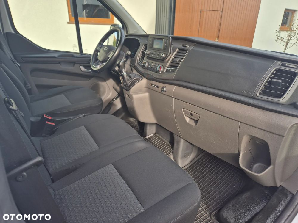 Ford Transit Custom - 13
