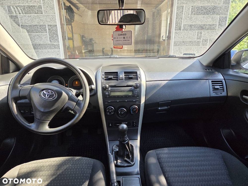 Toyota Corolla - 3
