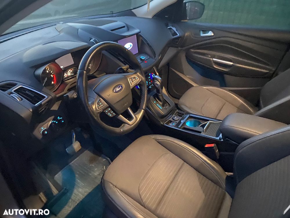 Ford Kuga 2.0 TDCi 4WD Powershift Titanium - 8