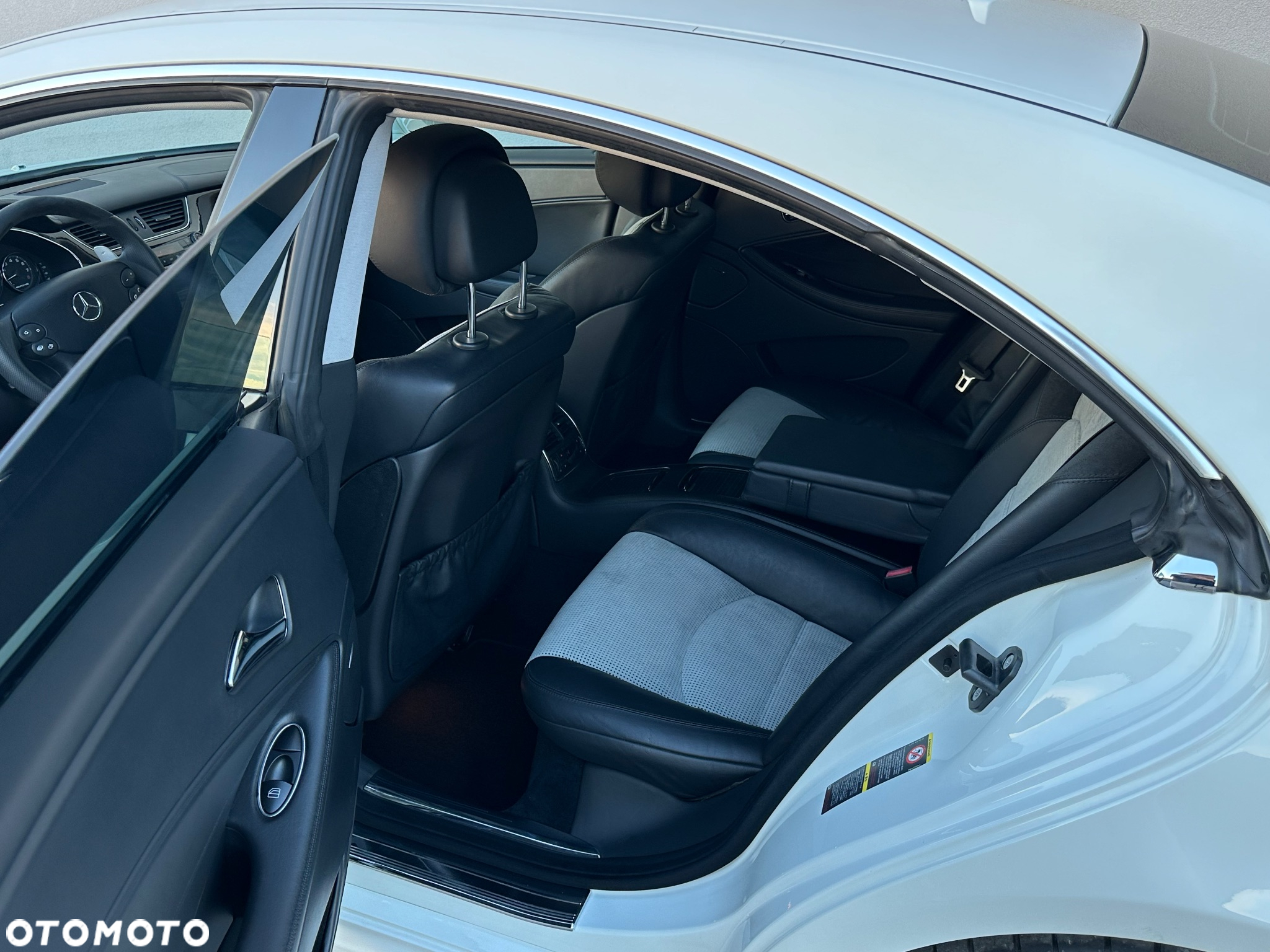 Mercedes-Benz CLS 63 AMG 7G-TRONIC - 23