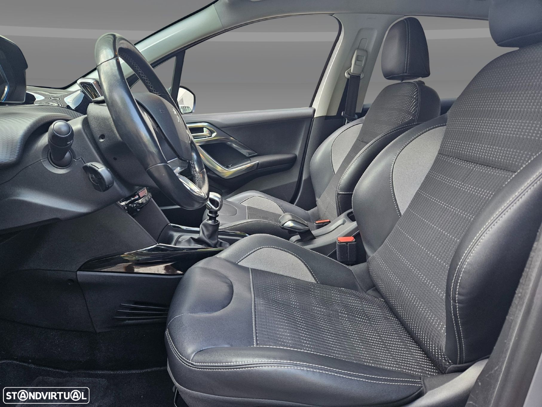 Peugeot 2008 1.6 BlueHDi Allure - 15