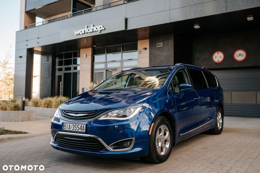 Chrysler Pacifica - 7